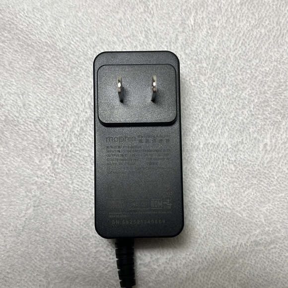 Mophie wireless charging pad - Picture 6 of 7